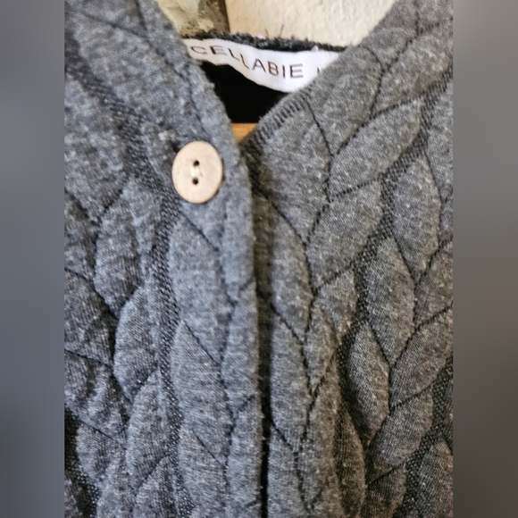 Cellabie Women's Gray cardigan size M - Picture 3 of 13